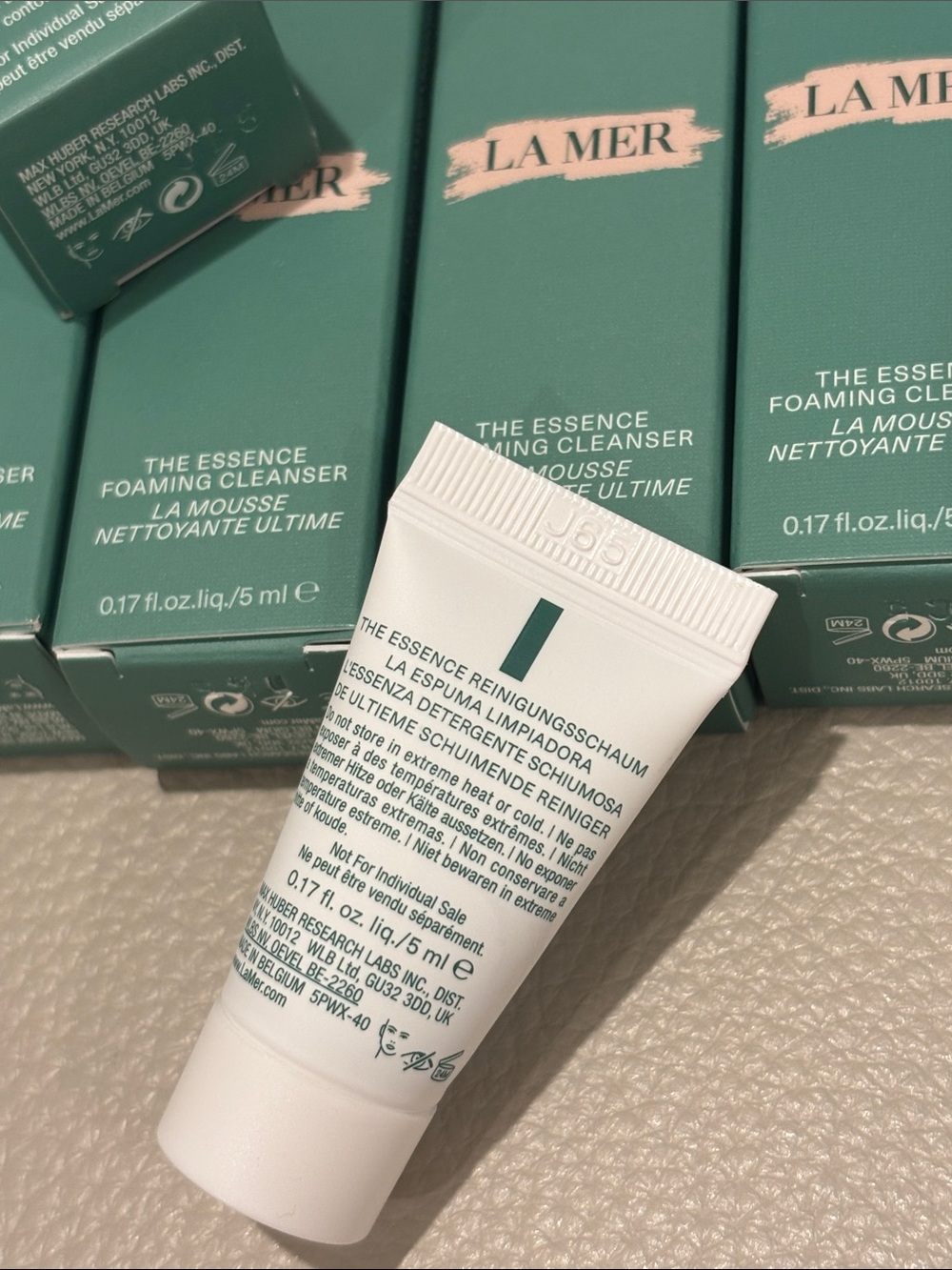 La Mer Mini foaming cleanser (5mlx16 tubes) - Picture 3 of 3